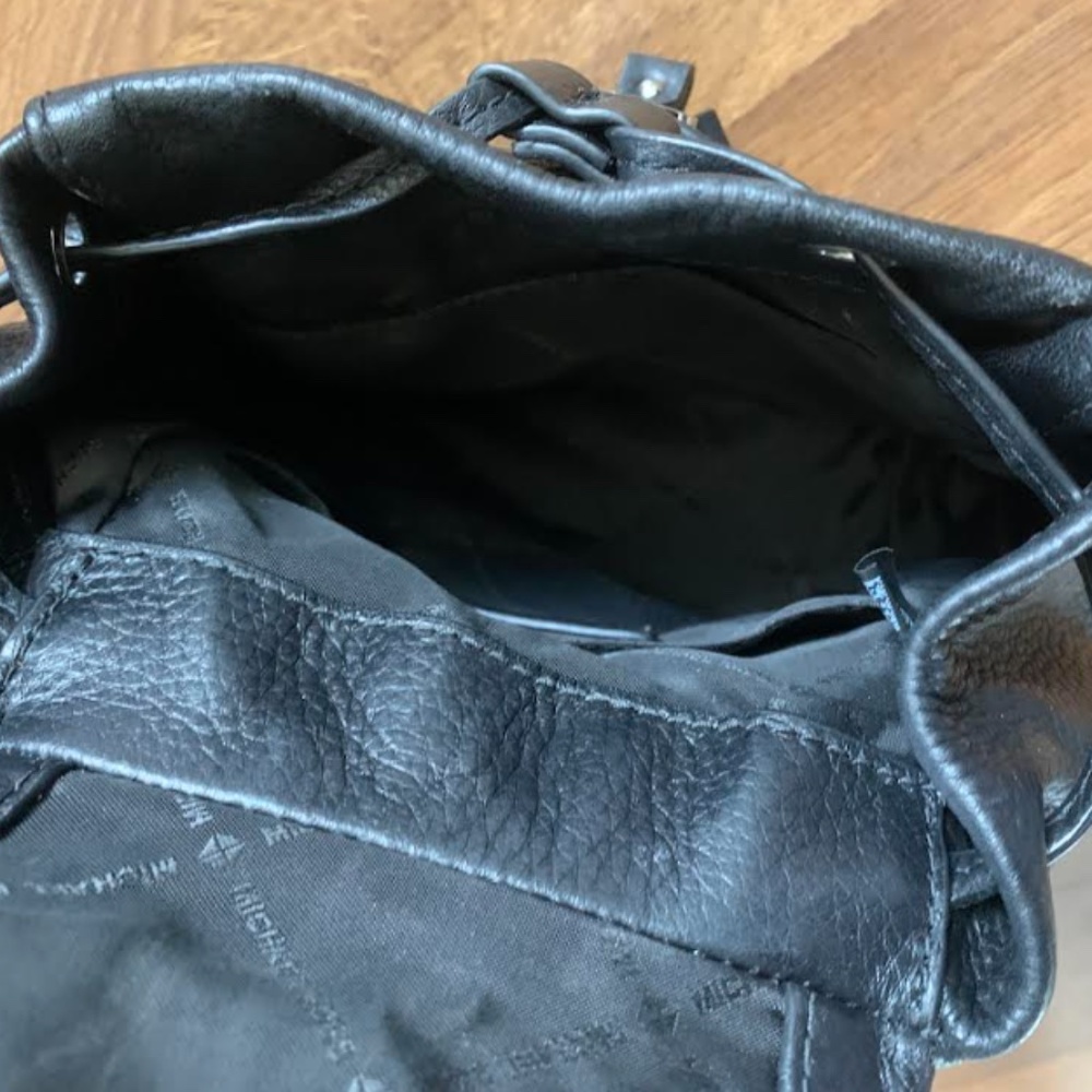 MK Riley Crossbody - Picture 12 of 14